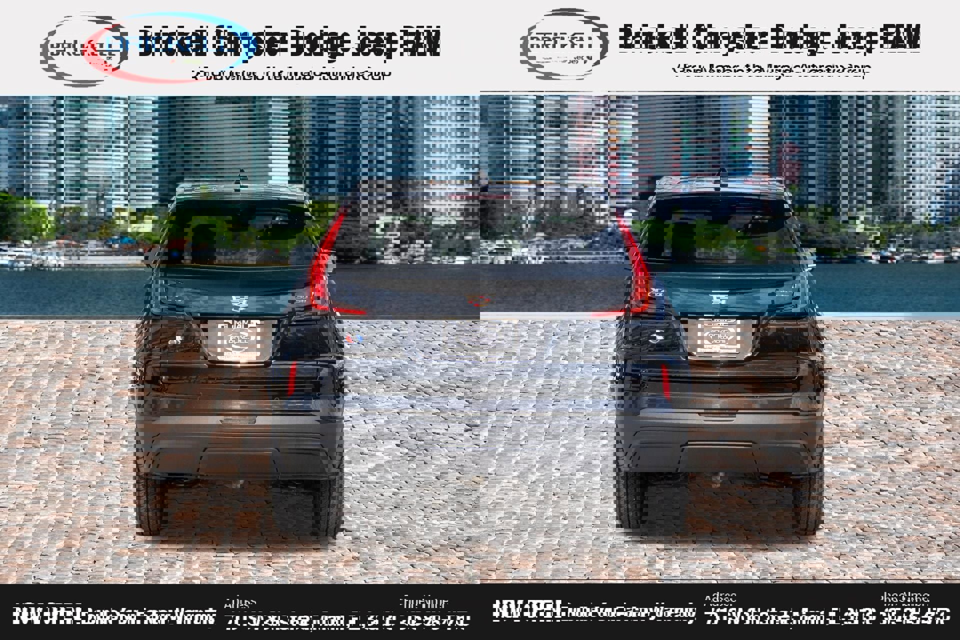 Used 2024 Cadillac XT4 Luxury w/ Cold Weather Package FWD image 6