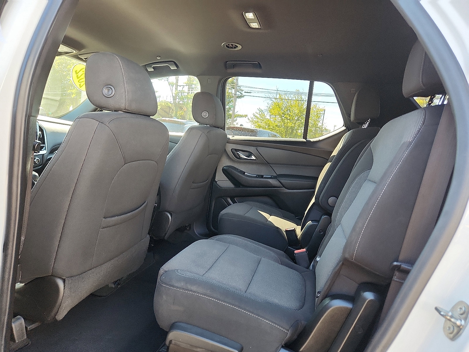 Used 2022 Chevrolet Traverse LT image 10