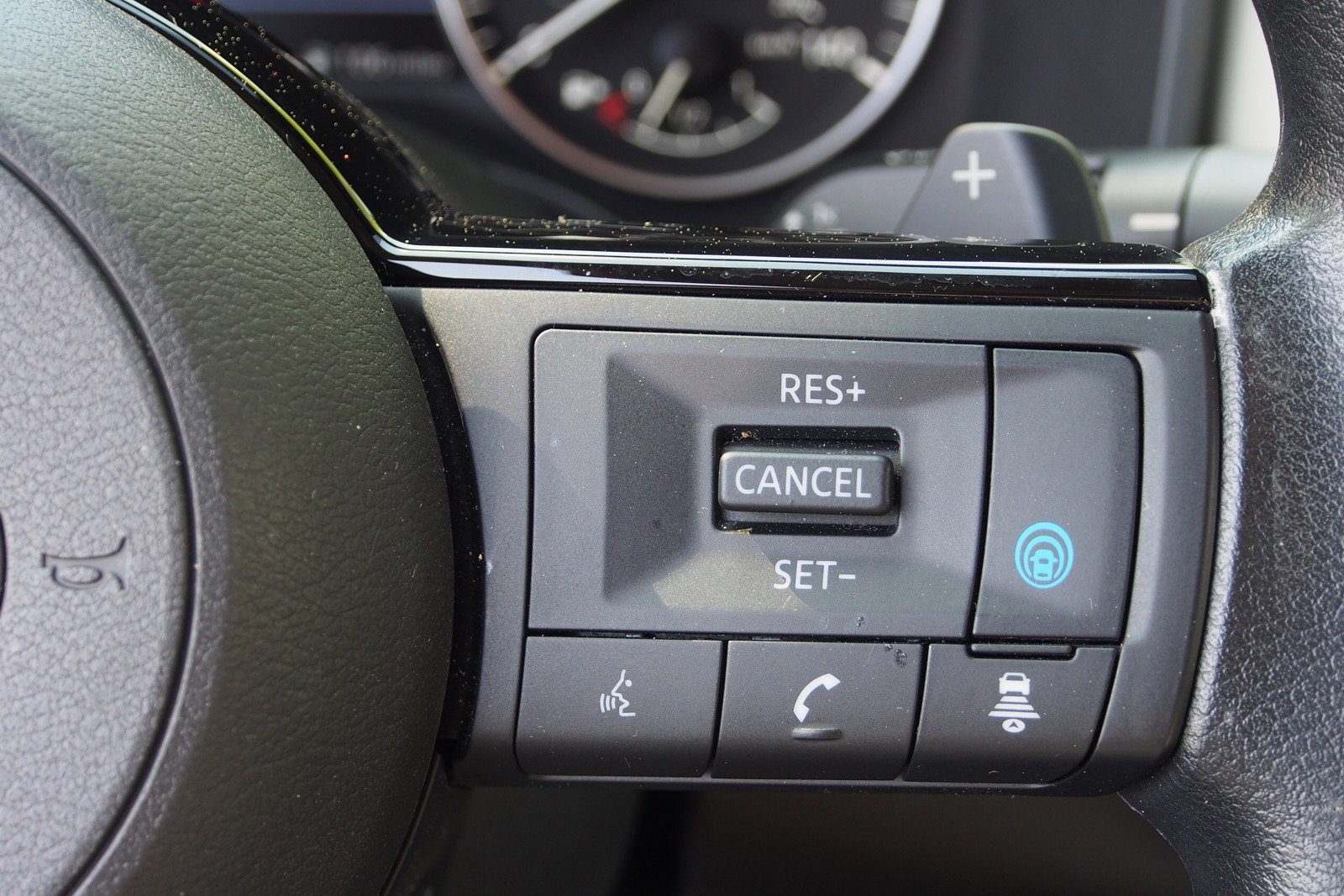 Used 2023 Nissan Rogue SV FWD image 23