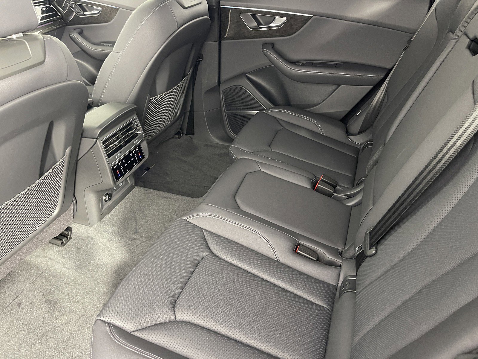 New 2025 Audi Q8 Premium Plus image 34