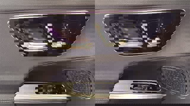 Certified 2025 Mercedes-Benz GLC 300 4MATIC image 14