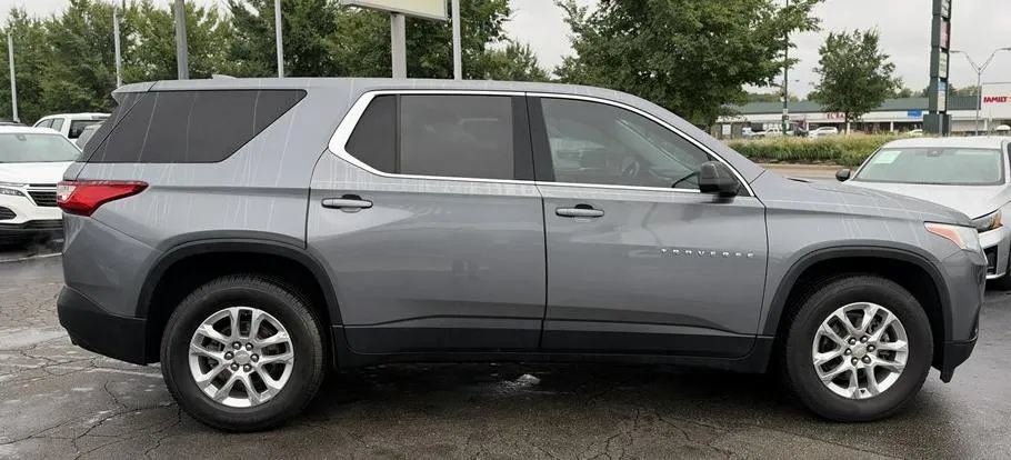 Used 2021 Chevrolet Traverse LS FWD image 8