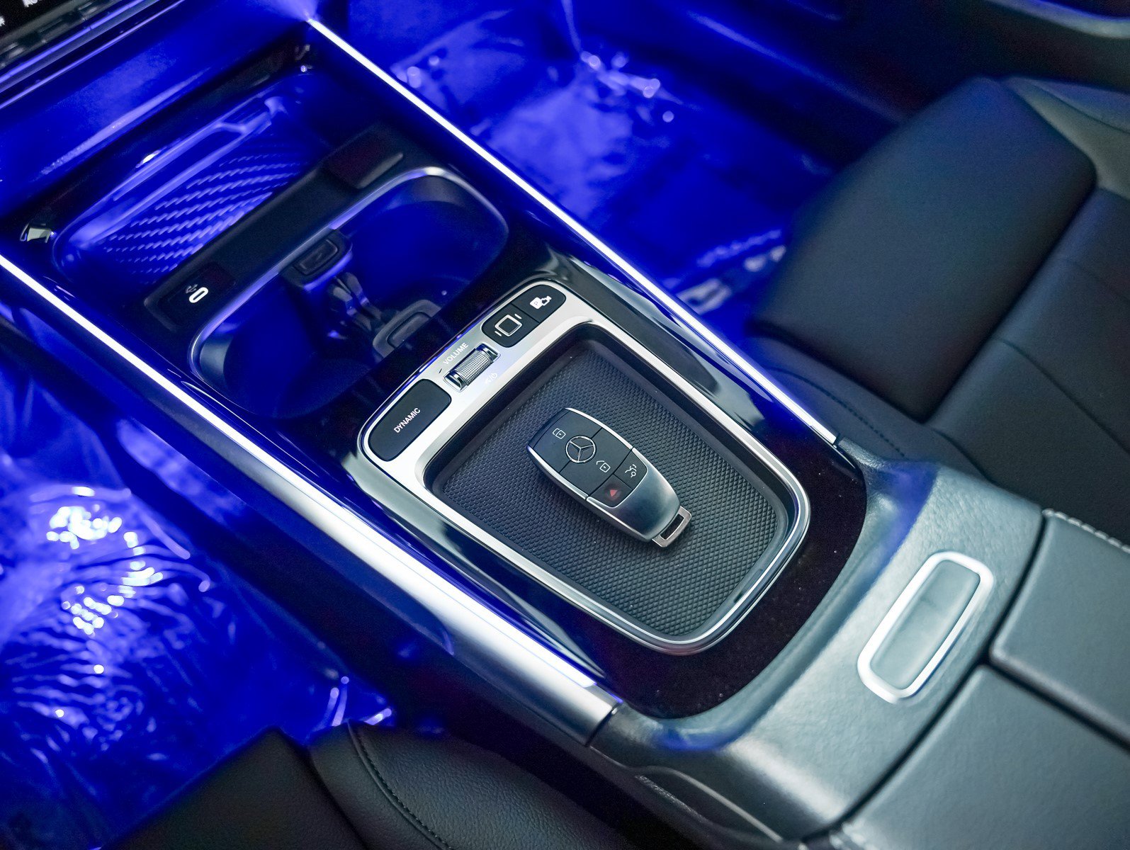 New 2025 Mercedes-Benz GLB 250 4MATIC image 18