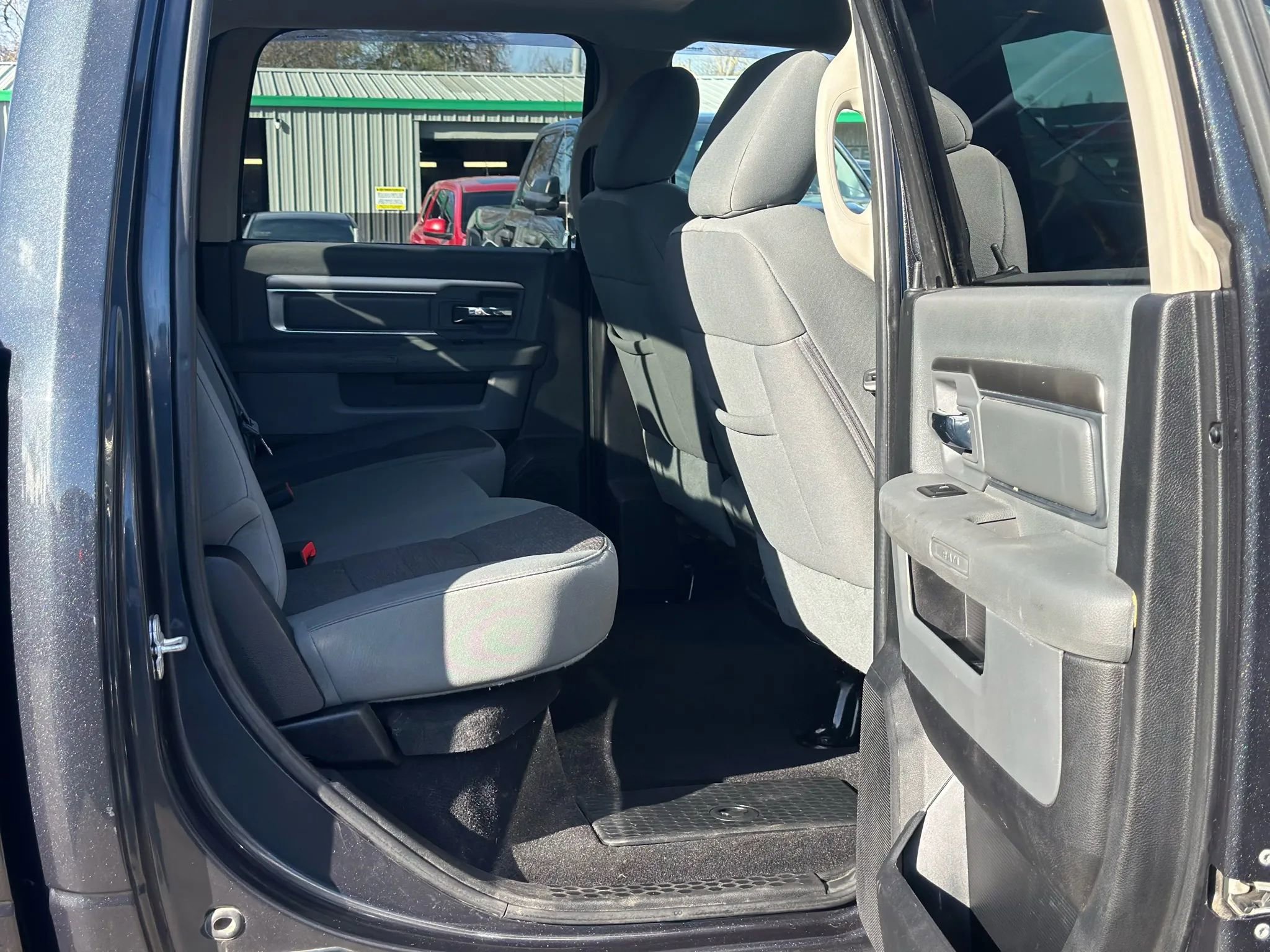 Used 2013 RAM 2500 SLT w/ Cold Weather Group AWD/4WD image 25