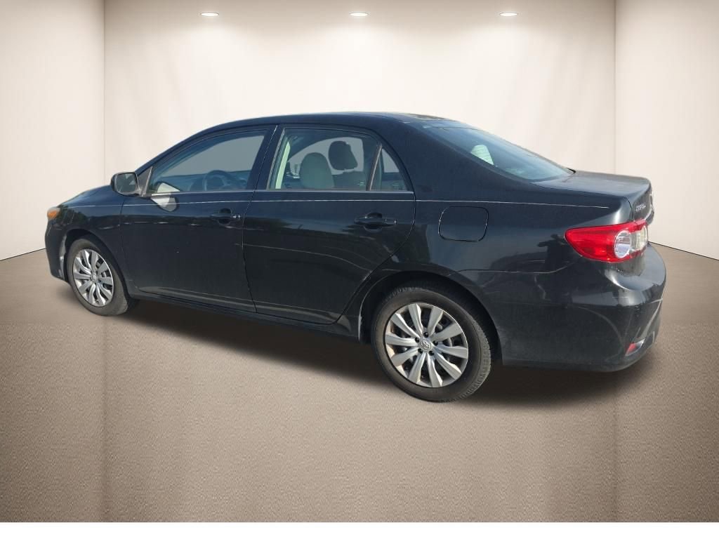 Used 2013 Toyota Corolla LE image 8