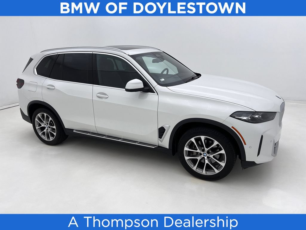 Used 2024 BMW X5 xDrive40i AWD/4WD image 1