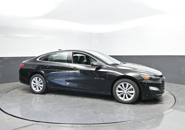 Used 2025 Chevrolet Malibu LT FWD image 3