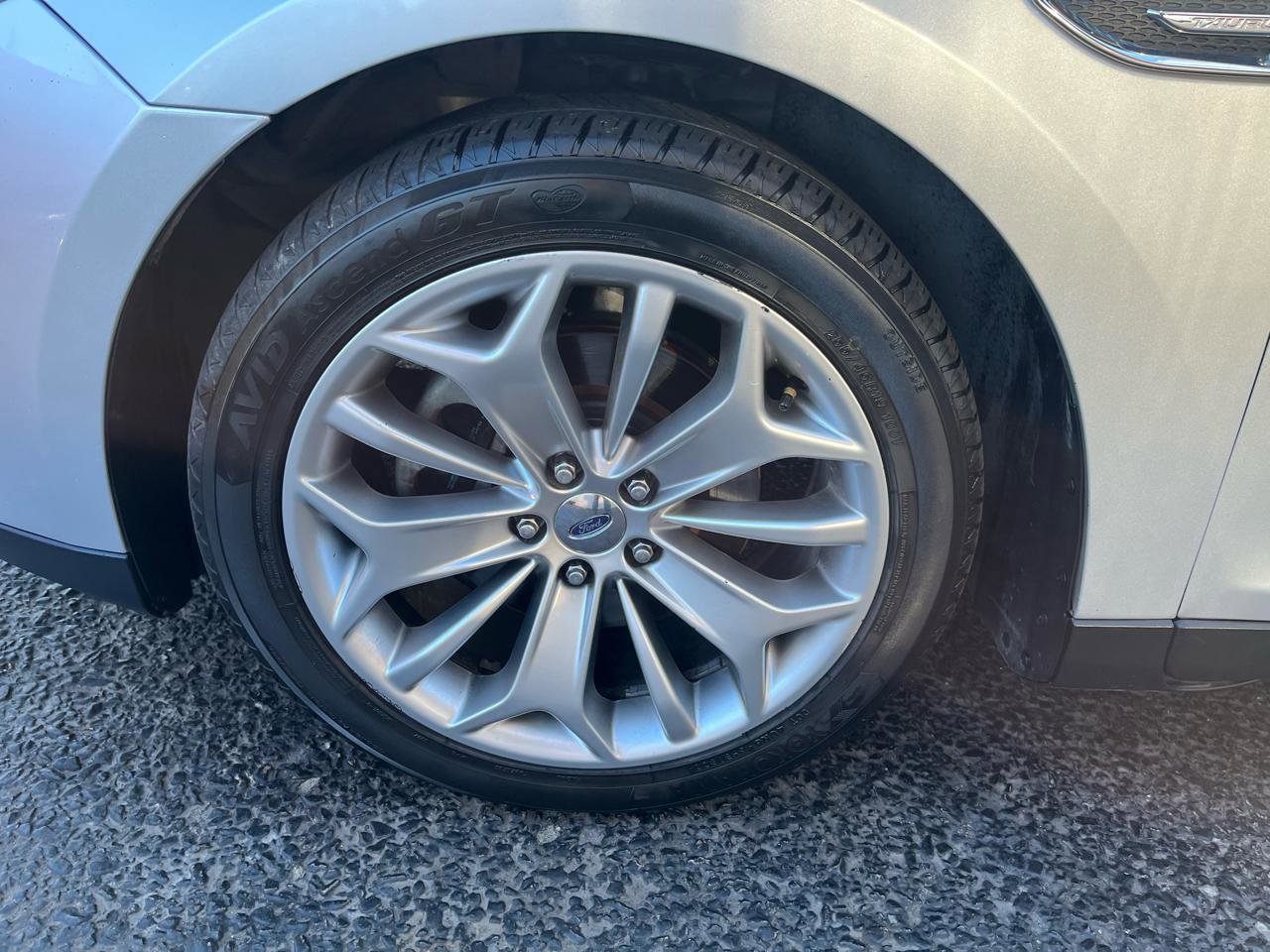 Used 2014 Ford Taurus Limited image 13