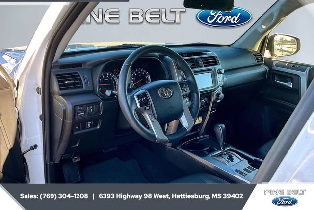 Used 2016 Toyota 4Runner SR5 image 12