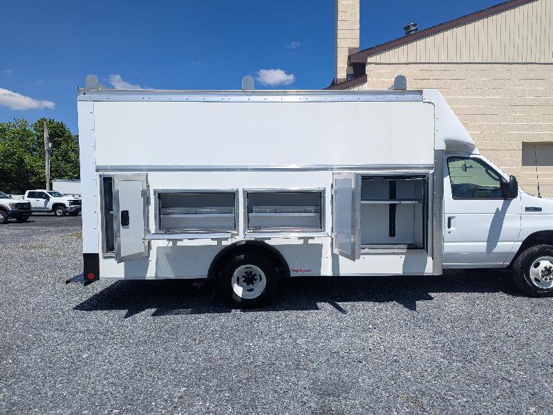 Used 2025 Ford E-450 and Econoline 450 Super Duty w/ Power Equipment Group RWD image 16