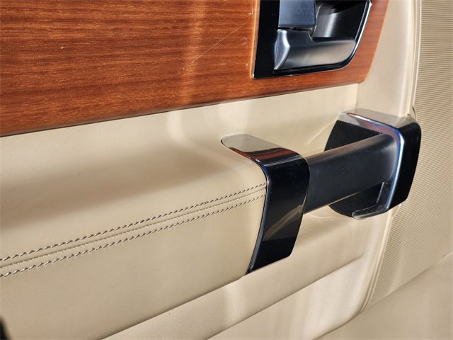 Used 2016 Land Rover LR4 HSE LUX image 17