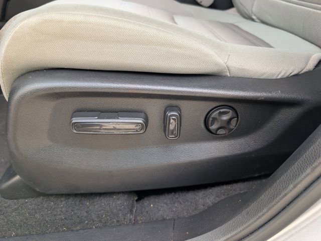 Used 2021 Honda CR-V EX image 16