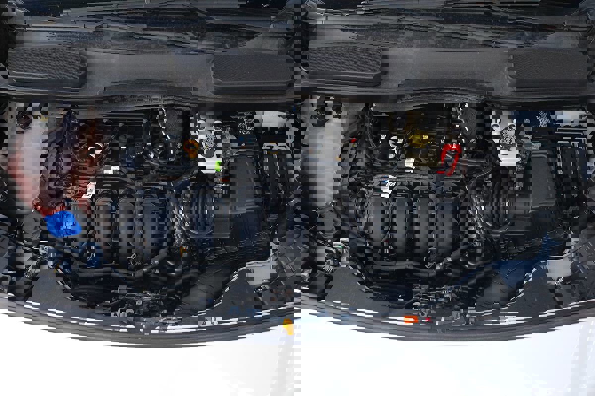 Used 2020 Ford Transit Connect XL image 9