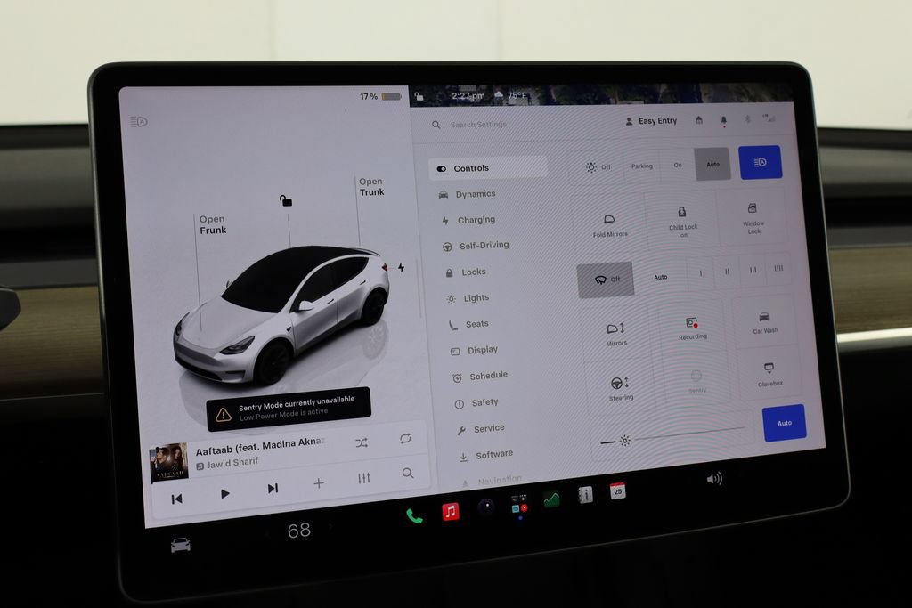 Used 2023 Tesla Model Y Long Range AWD/4WD image 27