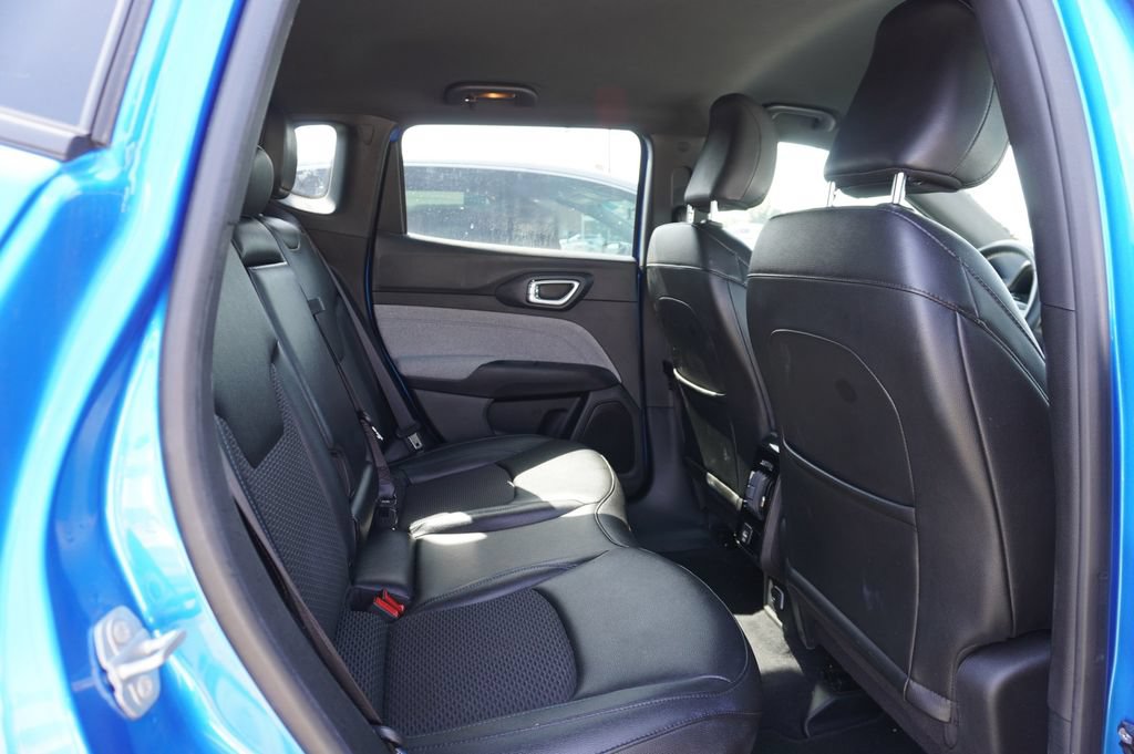 Used 2024 Jeep Compass Latitude AWD/4WD image 7