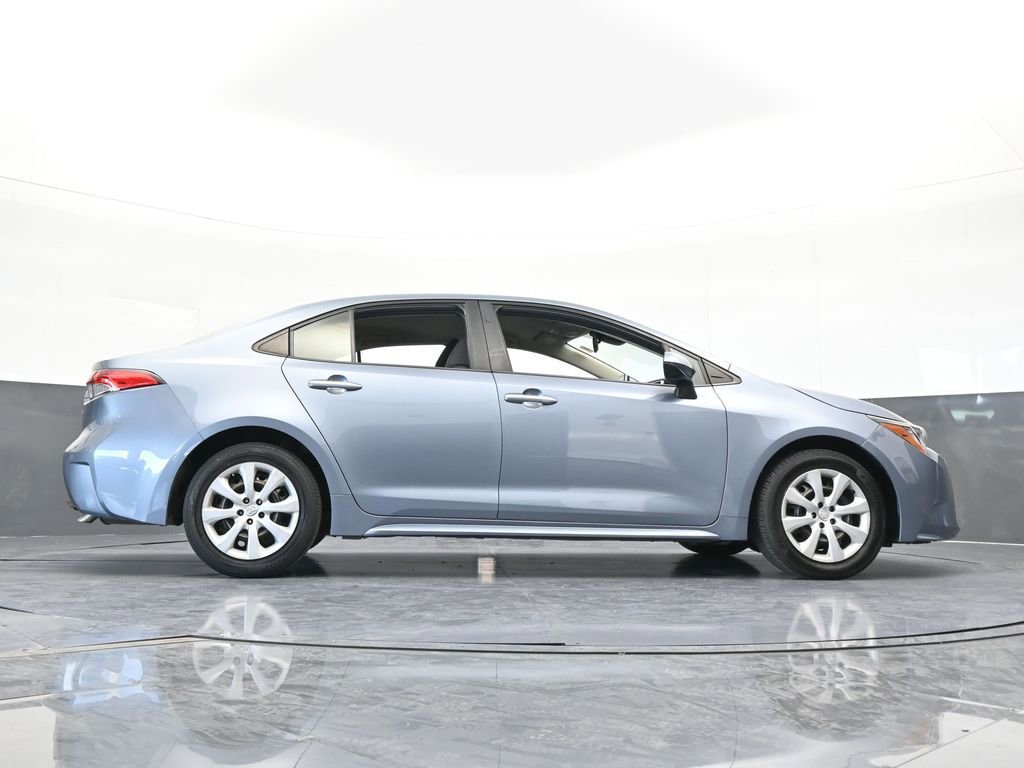 Used 2021 Toyota Corolla LE image 53