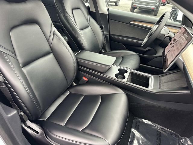 Used 2021 Tesla Model 3 Performance image 9