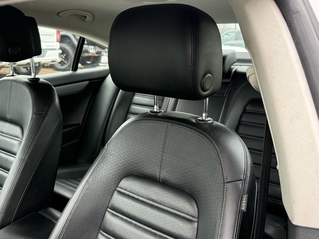 Used 2013 Volkswagen CC Sport image 2