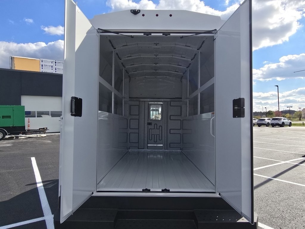 New 2025 Chevrolet Express 3500 w/ Power Convenience Package image 8