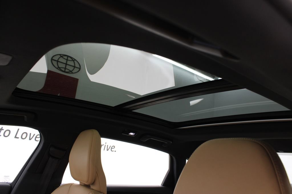 Used 2023 Volvo S90 B6 Ultimate w/ Protection Package Premier image 14