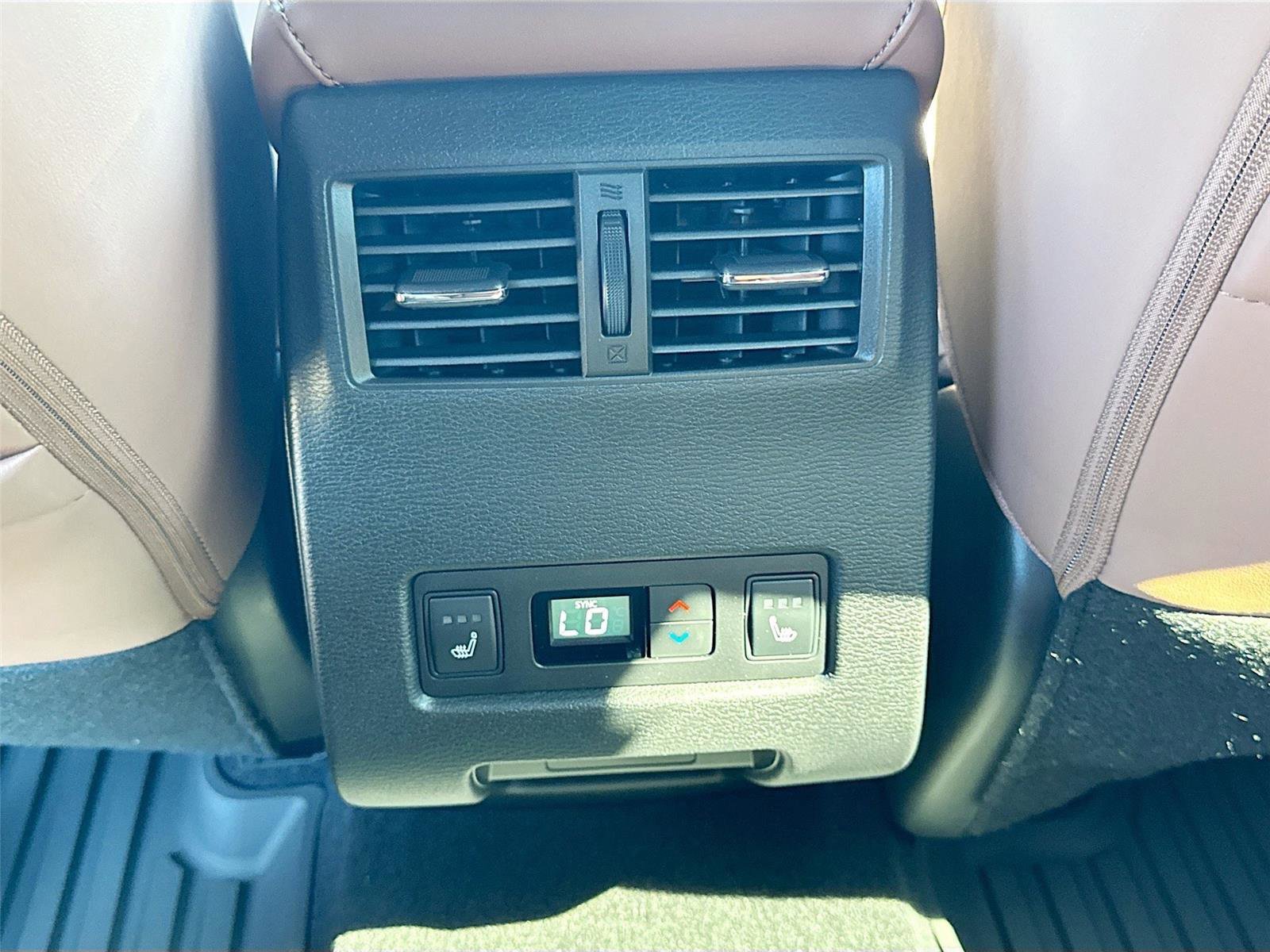 New 2025 Mitsubishi Outlander SEL image 26