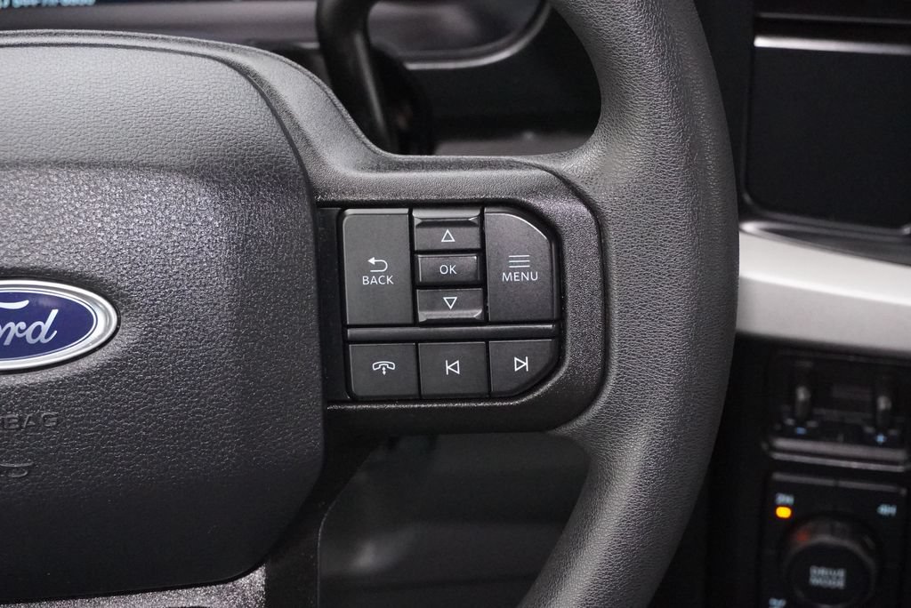Used 2025 Ford F250 XLT w/ Black Appearance Package AWD/4WD image 23