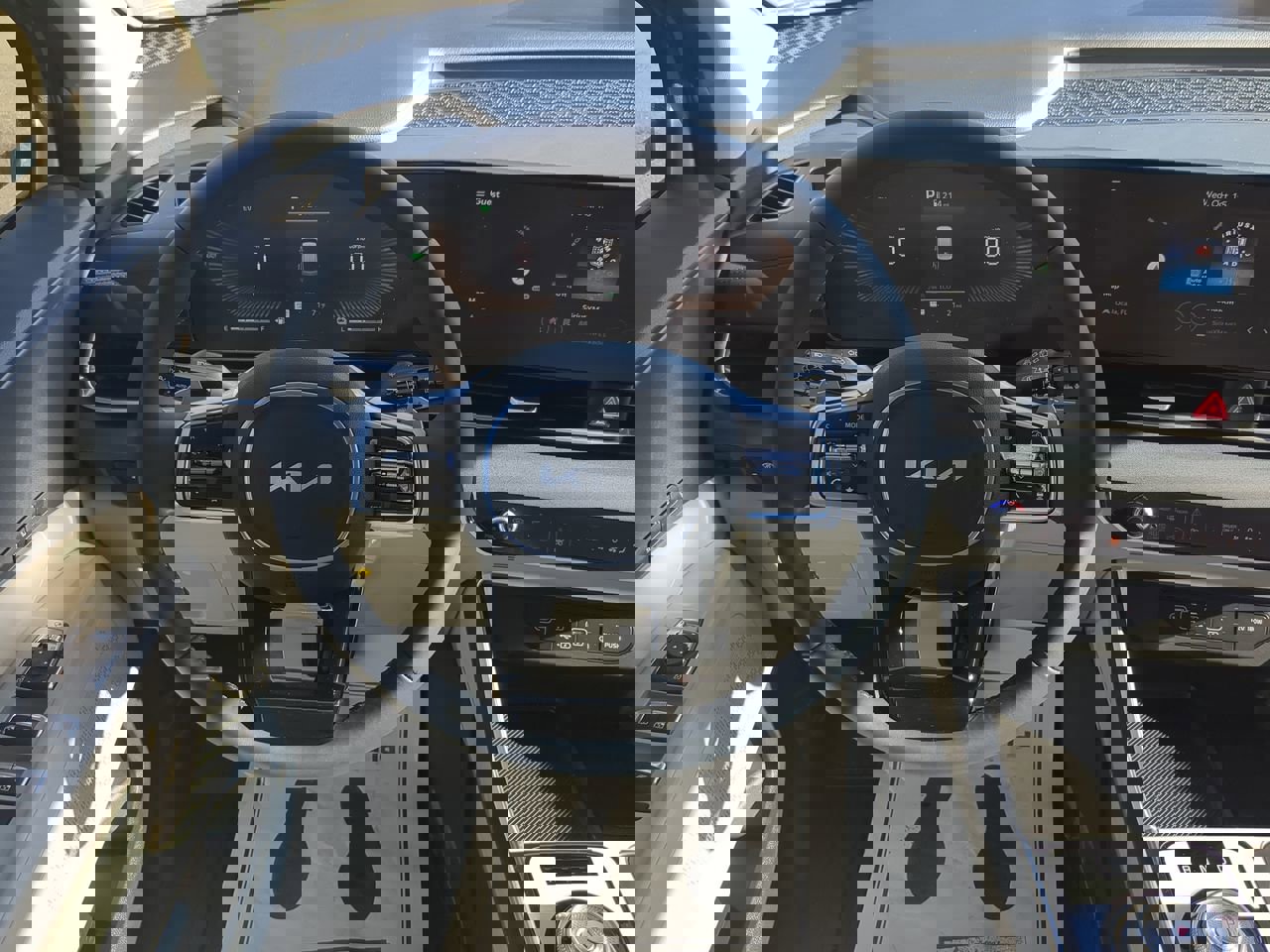 New 2026 Kia Carnival EX image 14