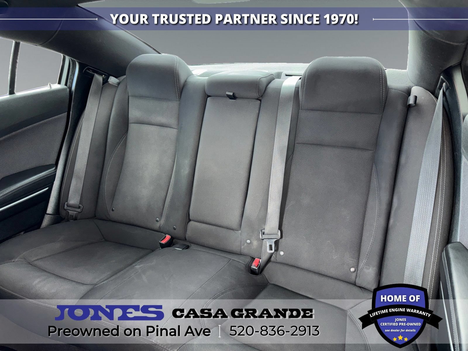 Used 2017 Dodge Charger SE RWD image 13