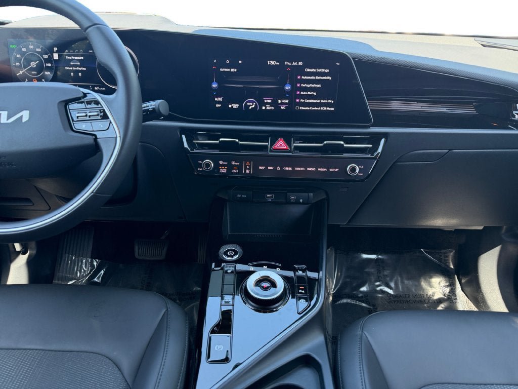 Used 2025 Kia Niro Wind FWD image 13