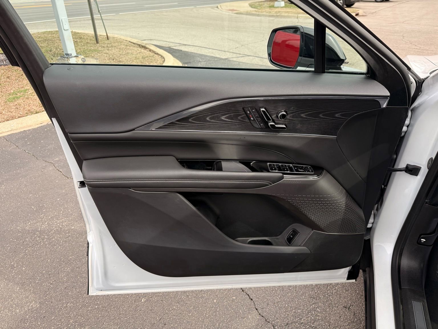 Used 2024 Cadillac Lyriq Sport image 38