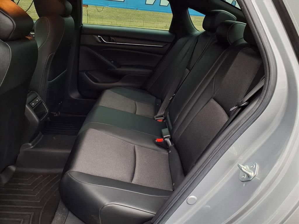 Used 2021 Honda Accord Sport image 10