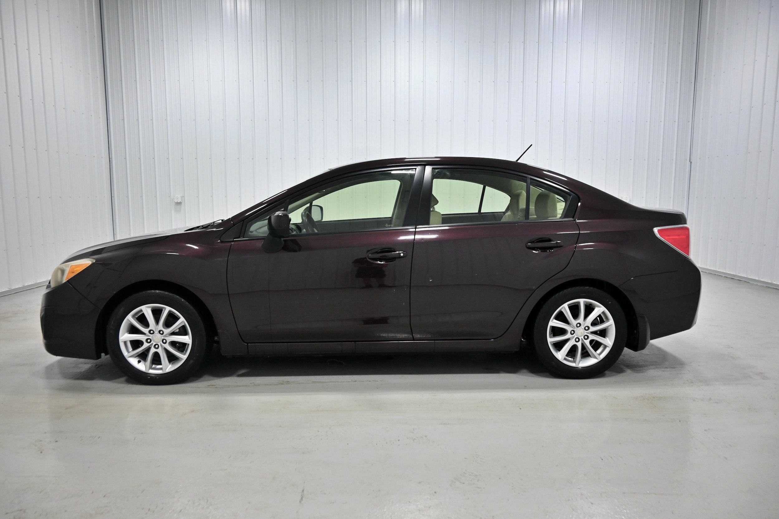 Used 2013 Subaru Impreza 2.0i Premium w/ All-Weather Pkg AWD/4WD image 18
