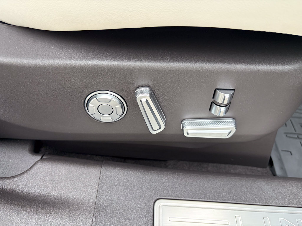 New 2026 Lincoln Nautilus Black Label AWD/4WD image 38
