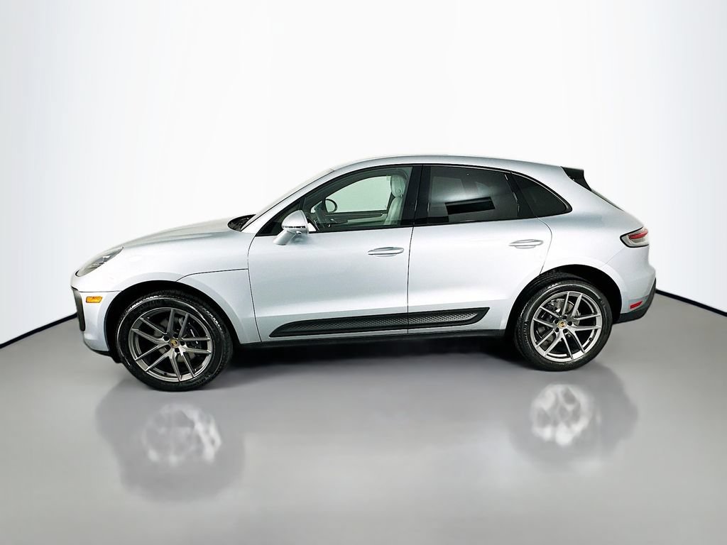 New 2025 Porsche Macan AWD/4WD image 2