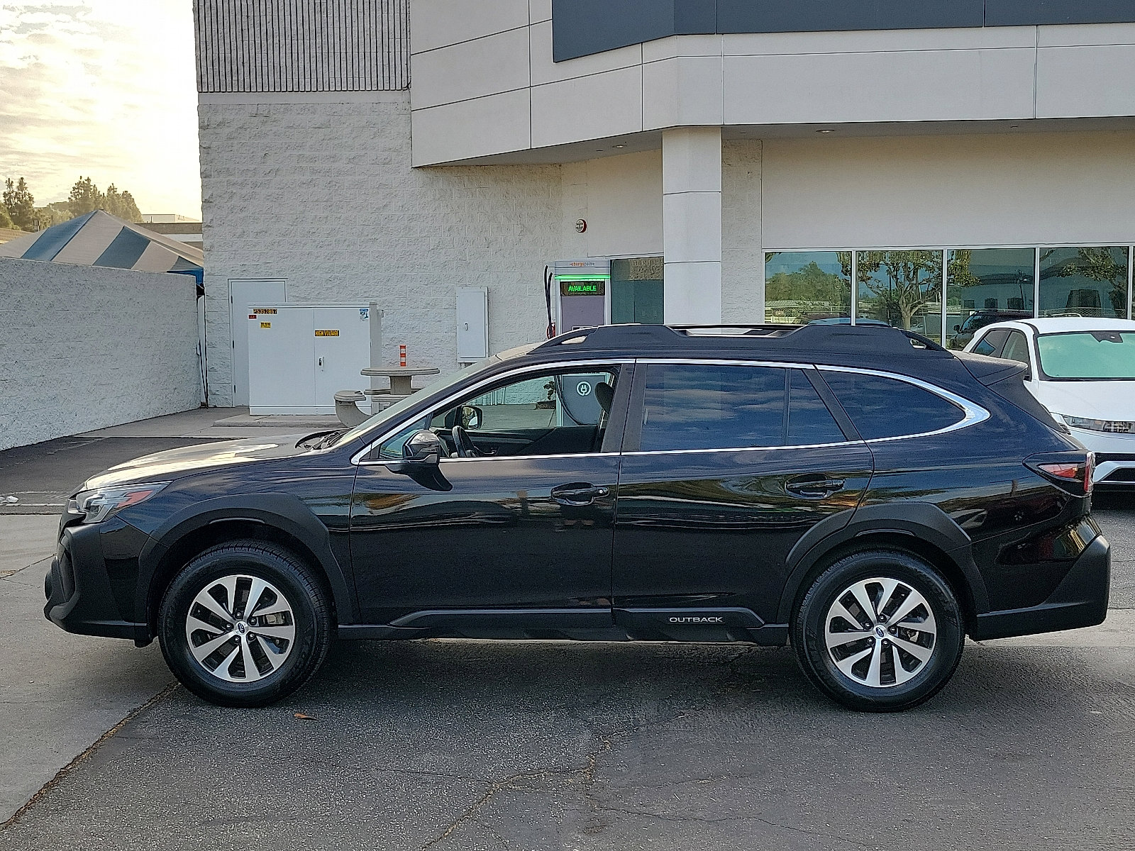 Used 2023 Subaru Outback Premium image 25