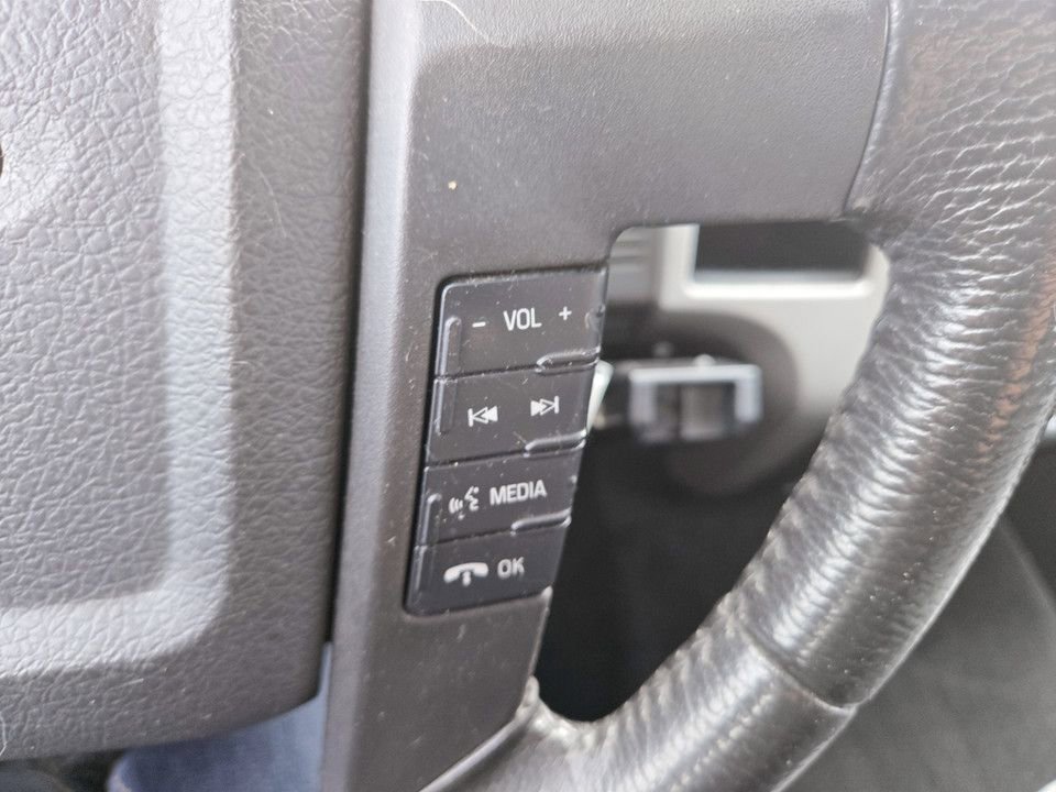 Used 2011 Ford F150 XLT w/ XLT Chrome Pkg image 14