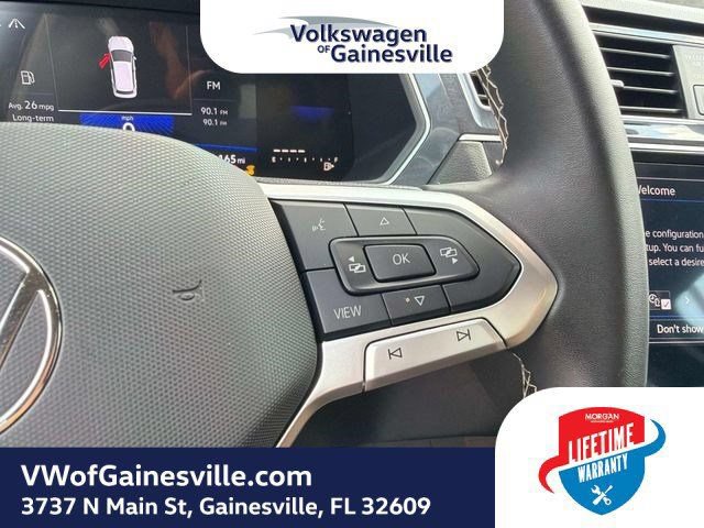 Used 2024 Volkswagen Tiguan SE AWD/4WD image 30