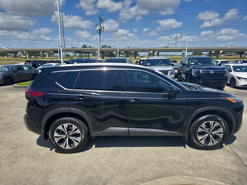 Used 2021 Nissan Rogue SV w/ Premium Package image 7
