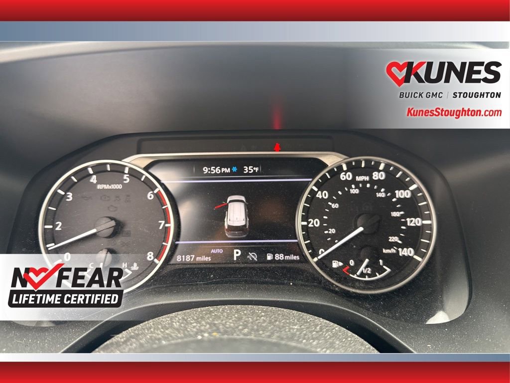 Used 2024 Nissan Rogue SV w/ SV Premium Package image 28