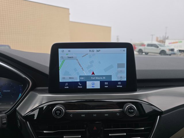 Used 2022 Ford Escape Titanium w/ Class II Trailer Tow Package image 17