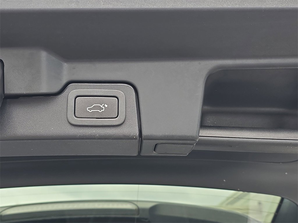 Used 2015 Land Rover Range Rover Evoque Pure Plus image 16