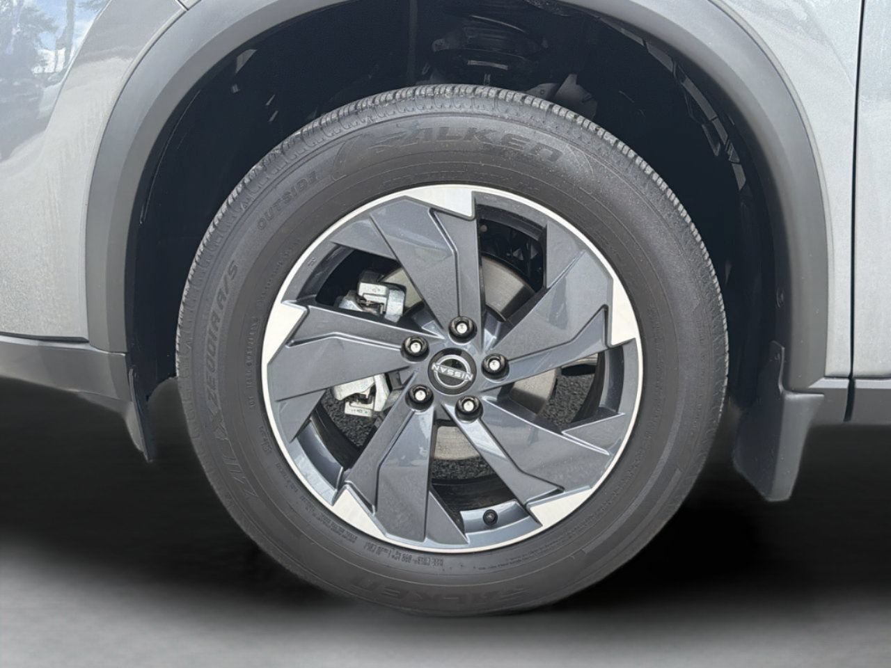 Used 2026 Nissan Rogue SV FWD image 30