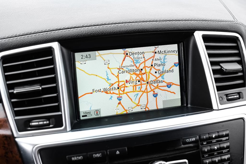 Used 2015 Mercedes-Benz GL 550 4MATIC image 19