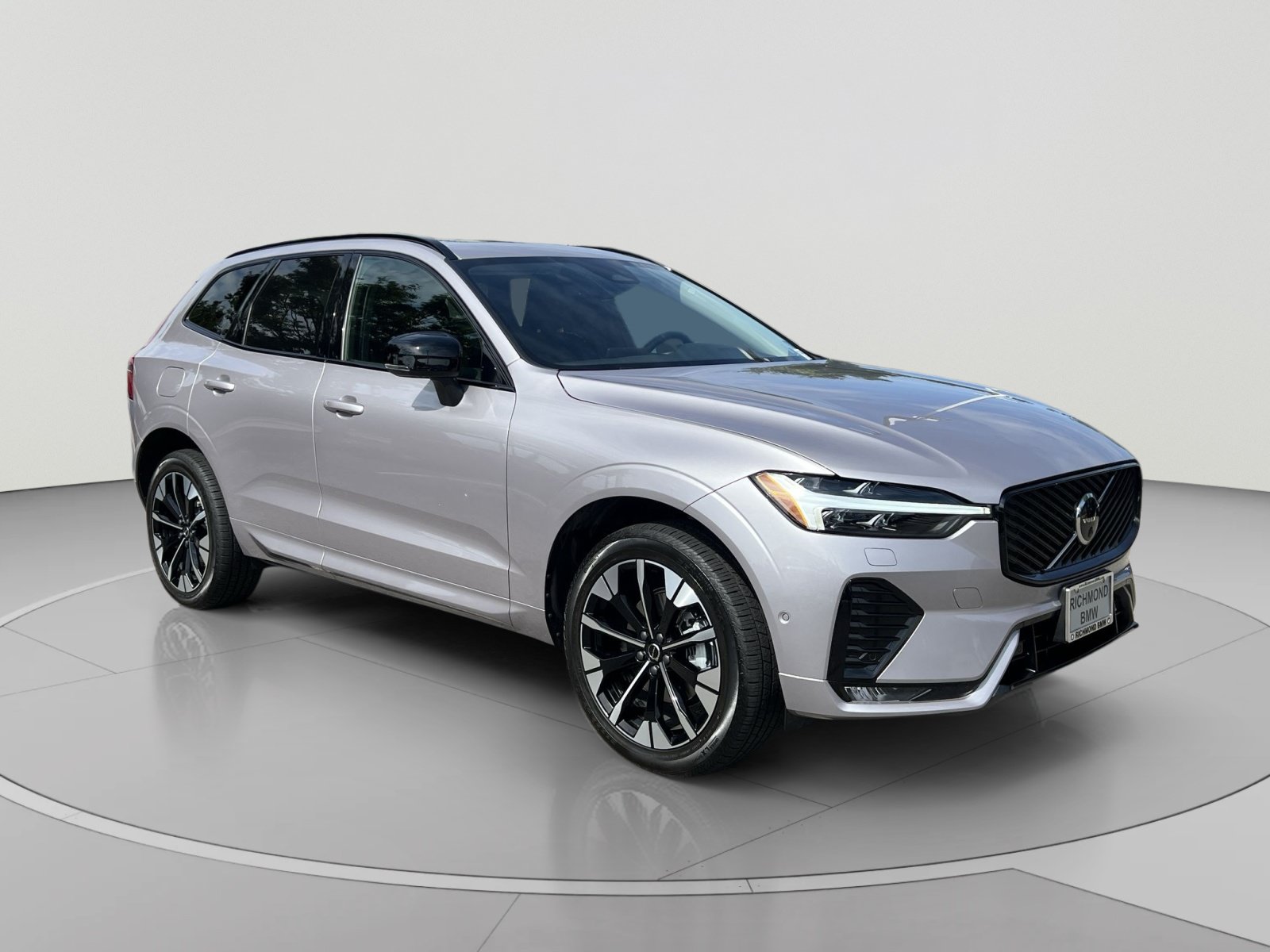 Used 2026 Volvo XC60 B5 Plus w/ Climate Package AWD/4WD image 7