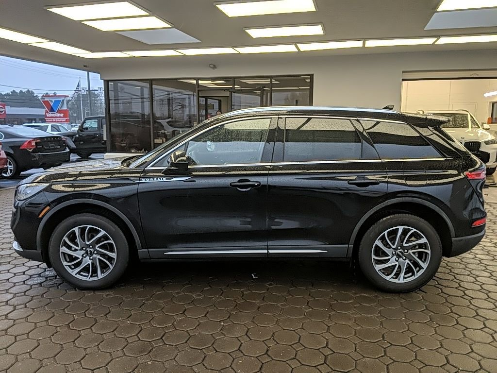 Certified 2022 Lincoln Corsair AWD w/ Equipment Group 101A image 8