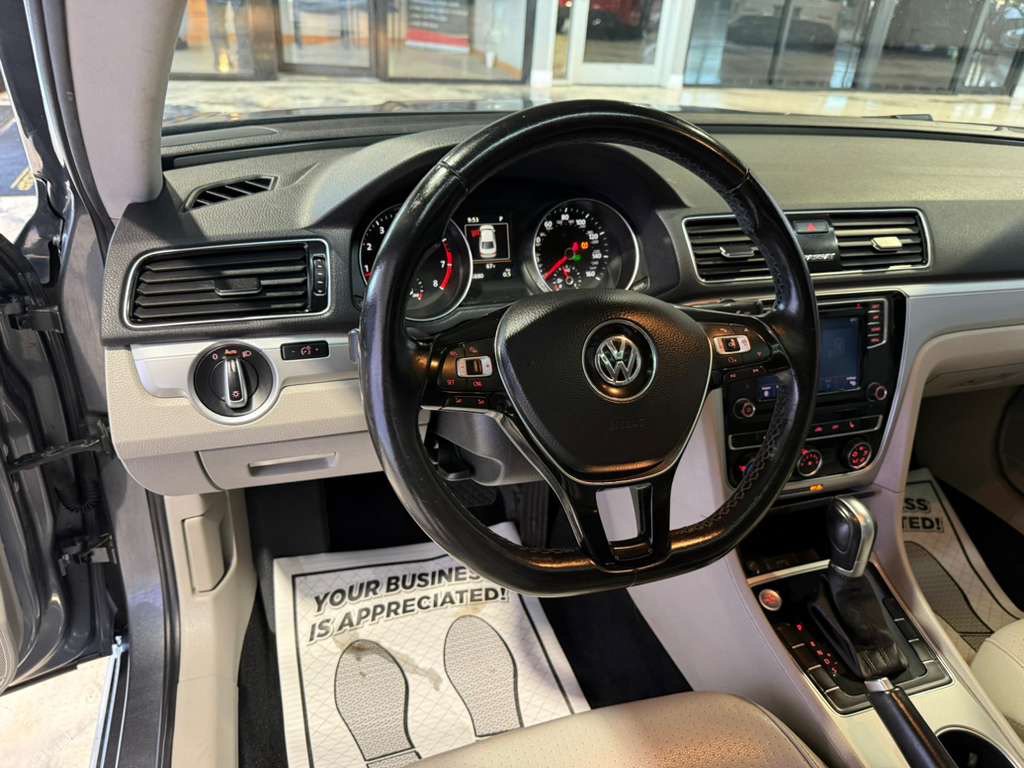 Used 2019 Volkswagen Passat 2.0T Wolfsburg FWD image 28