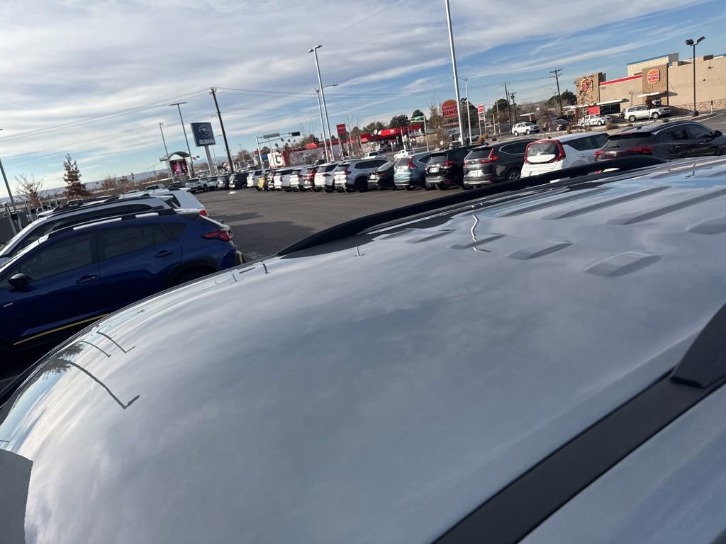 Used 2023 Chevrolet Traverse LT w/ LPO, Floor Liner Package image 33