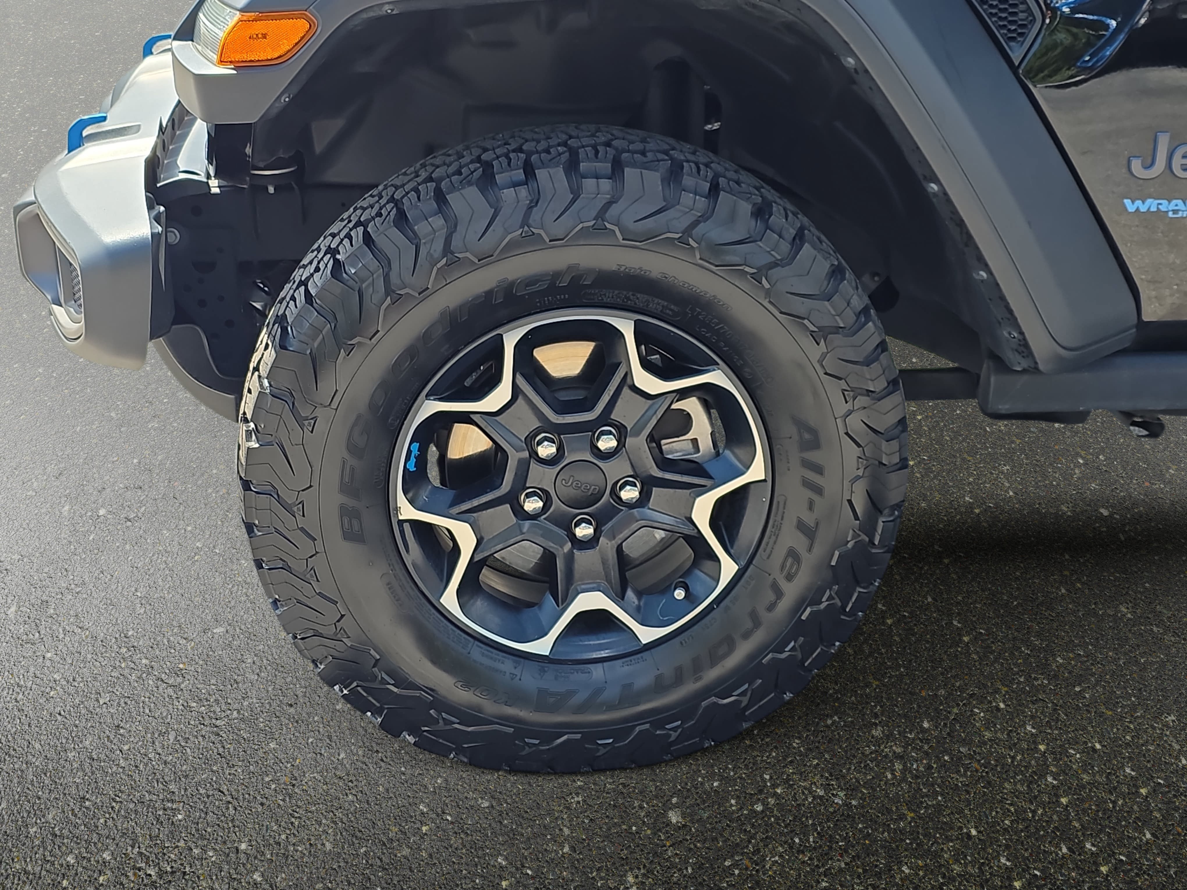 Used 2022 Jeep Wrangler Unlimited Rubicon 4xe w/ Cold Weather Group AWD/4WD image 30