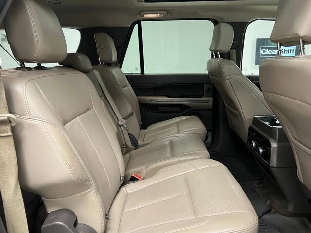 Used 2018 Ford Expedition Max XLT w/ Equipment Group 202A AWD/4WD image 53