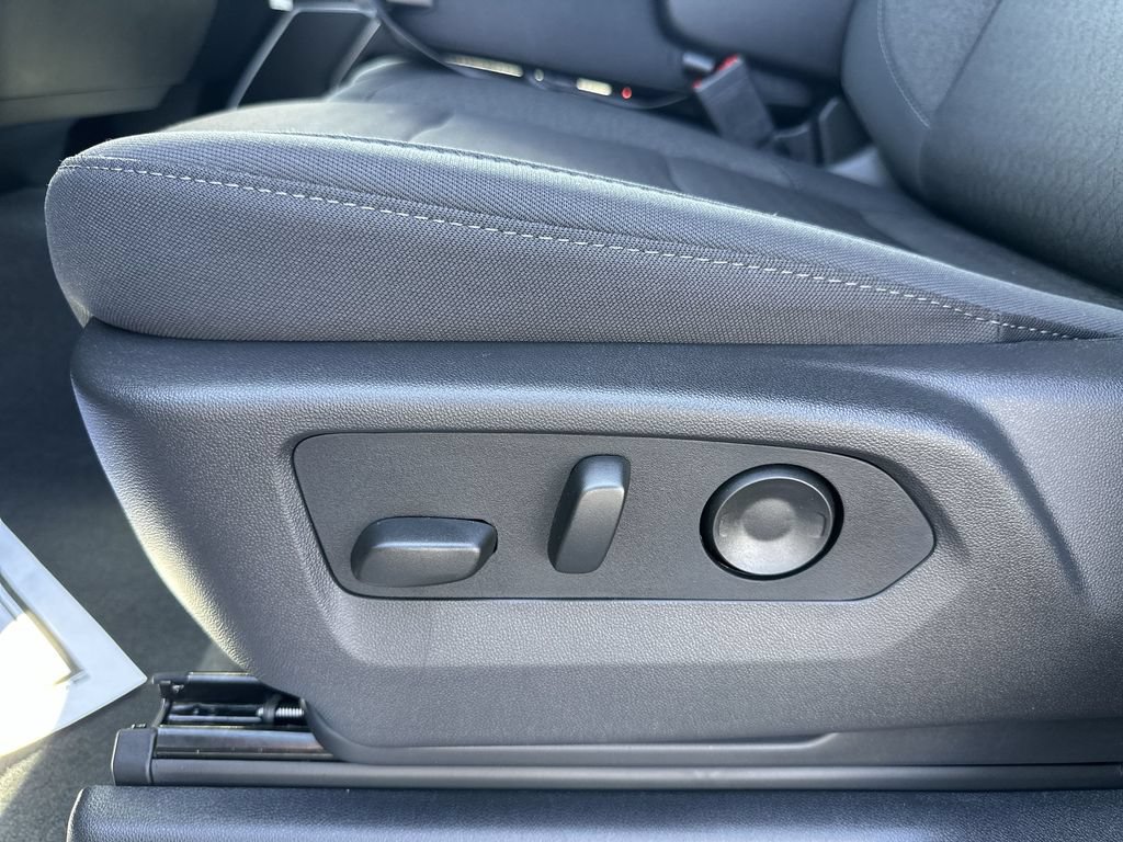 New 2026 Chevrolet Silverado 1500 LT AWD/4WD image 18